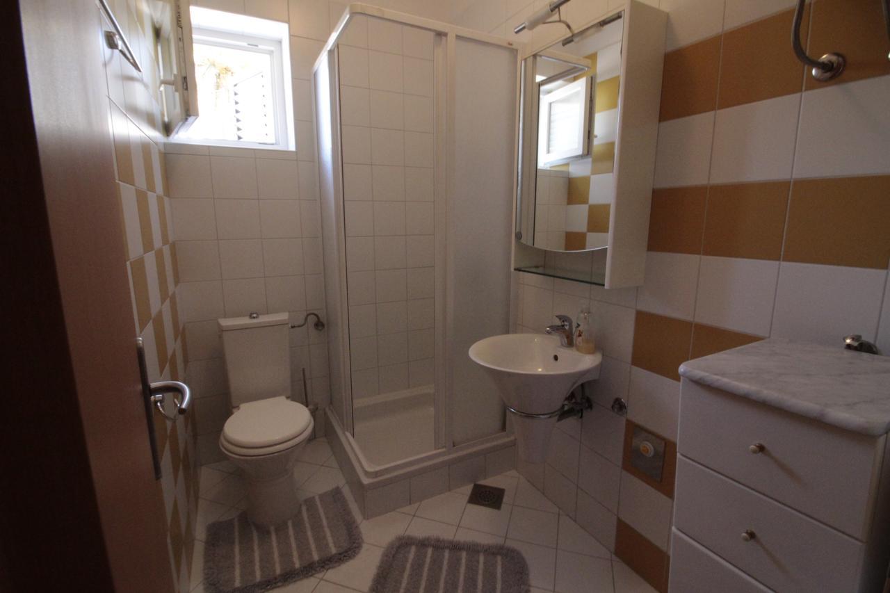 Studios & Rooms Fiesta Novalja Luaran gambar